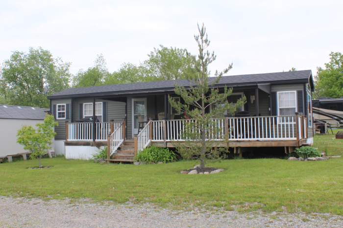 2015 Northlander Cottager Escape 48 x 12 feet