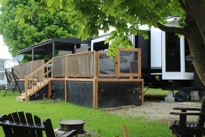 2023 Hampton HP3 40 foot 2 Bedroom Trailer For Sale