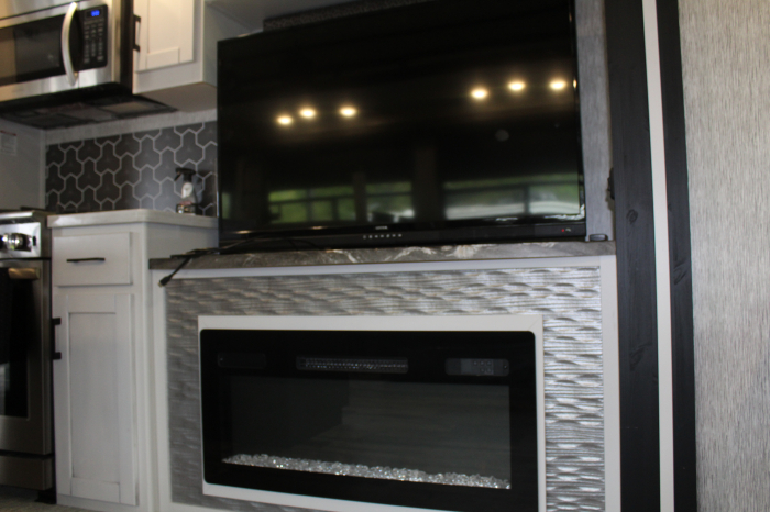 2023 Hampton Large TV  , TV