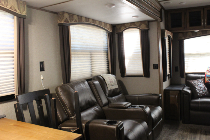 2018 Keystone Laredo 38 ft Fifth Wheel 2Reclining  chairs